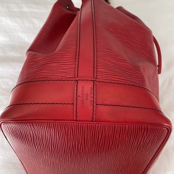 Louis Vuitton Castillian Red Epi Leather Noe Drawstring GM Like New - Picture 8 of 17